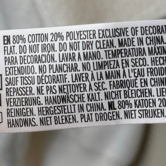 F21 Plus Size Woman Embroidery Empowerment Feminist IWD Knit Sweater Crop Hoodie - Picture 13 of 14